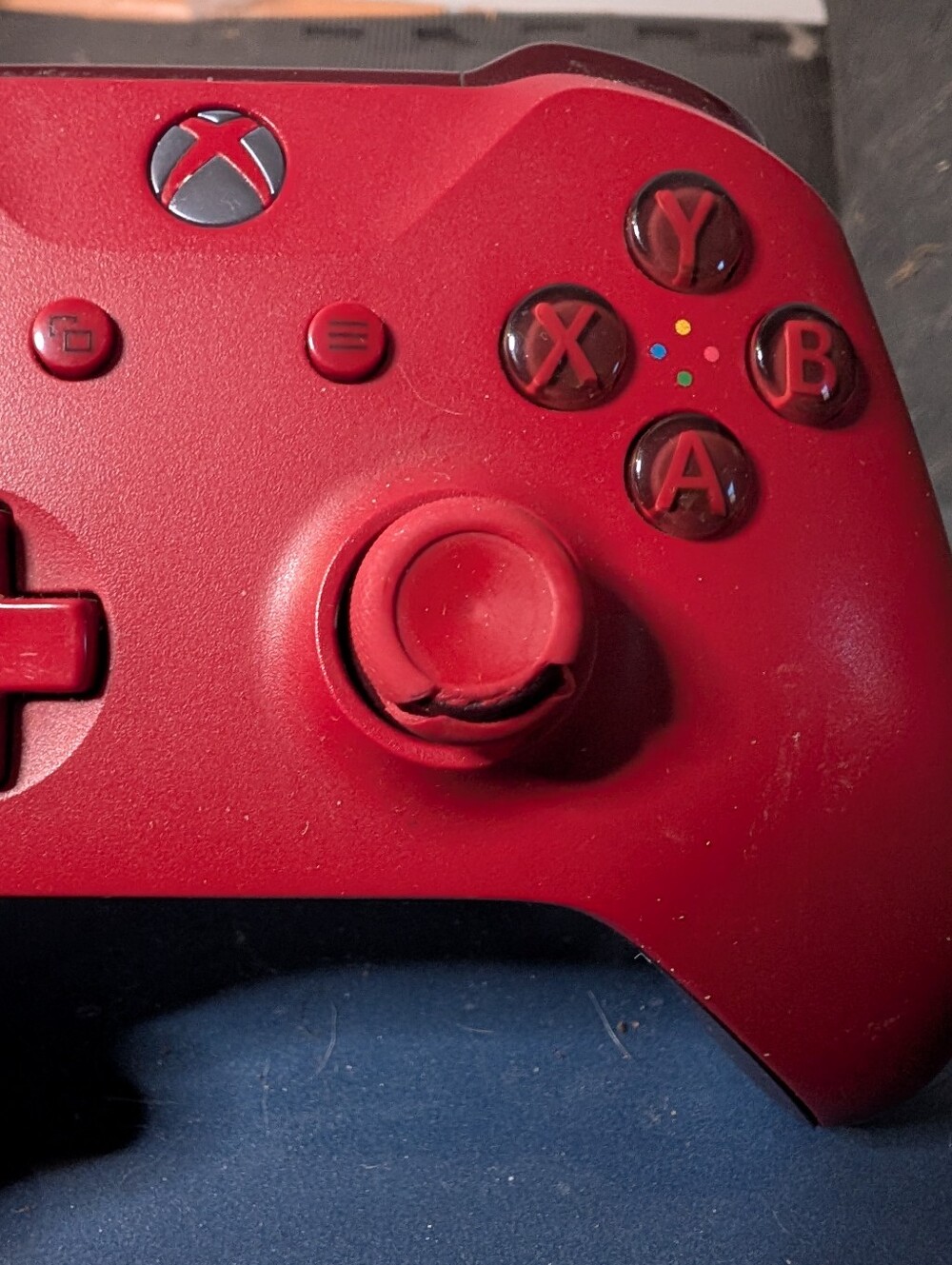 Microsoft Xbox One Controller In Red - Picture 3 of 10